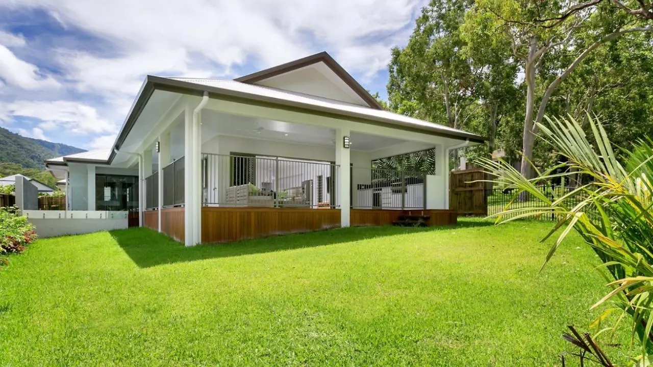 Parkview - Palm Cove Villa