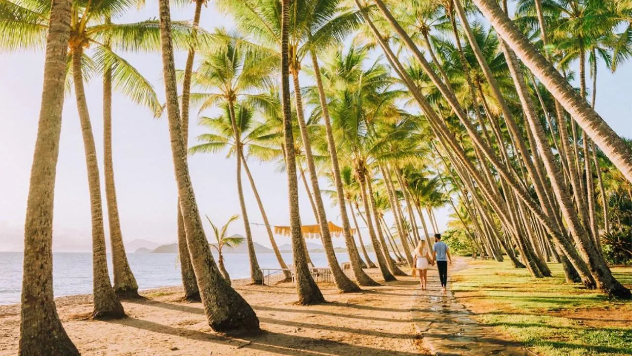 Parkview - Palm Cove Villa
